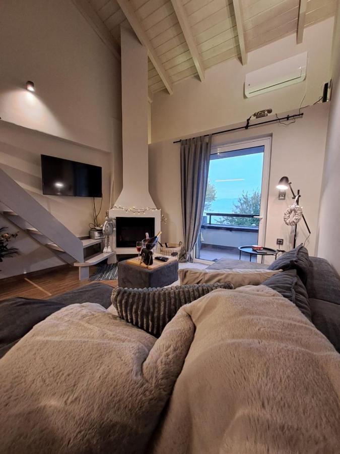 Vrachos Suites 艾伊翁 外观 照片