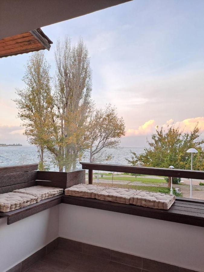 Vrachos Suites 艾伊翁 外观 照片